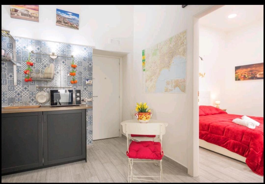A Casa Di Sergio Apartment Napoli Bagian luar foto