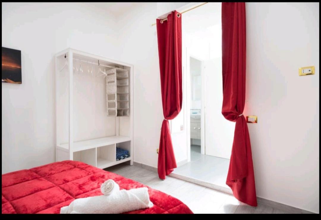 A Casa Di Sergio Apartment Napoli Bagian luar foto
