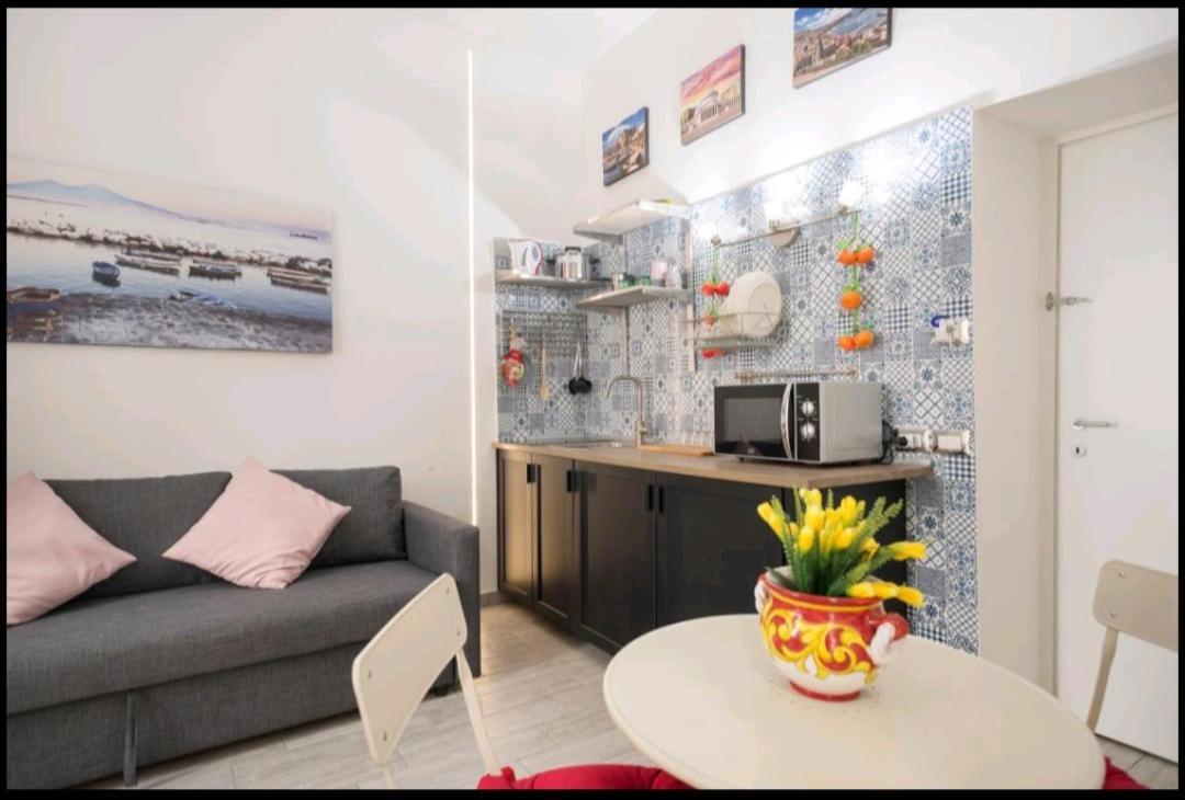 A Casa Di Sergio Apartment Napoli Bagian luar foto