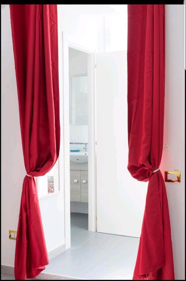 A Casa Di Sergio Apartment Napoli Bagian luar foto