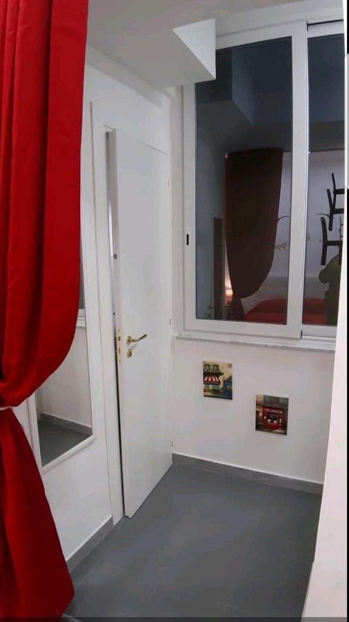 A Casa Di Sergio Apartment Napoli Bagian luar foto